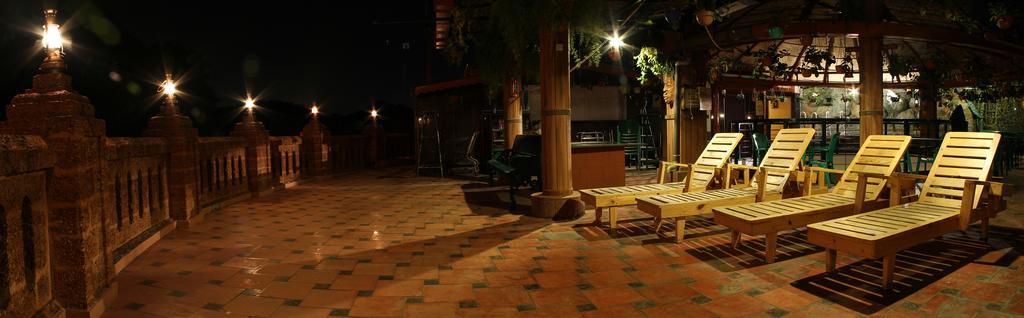 Parklane Hotel Mysore Ngoại thất bức ảnh
