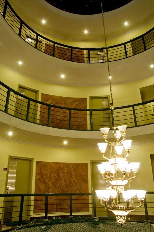 Parklane Hotel Mysore Ngoại thất bức ảnh