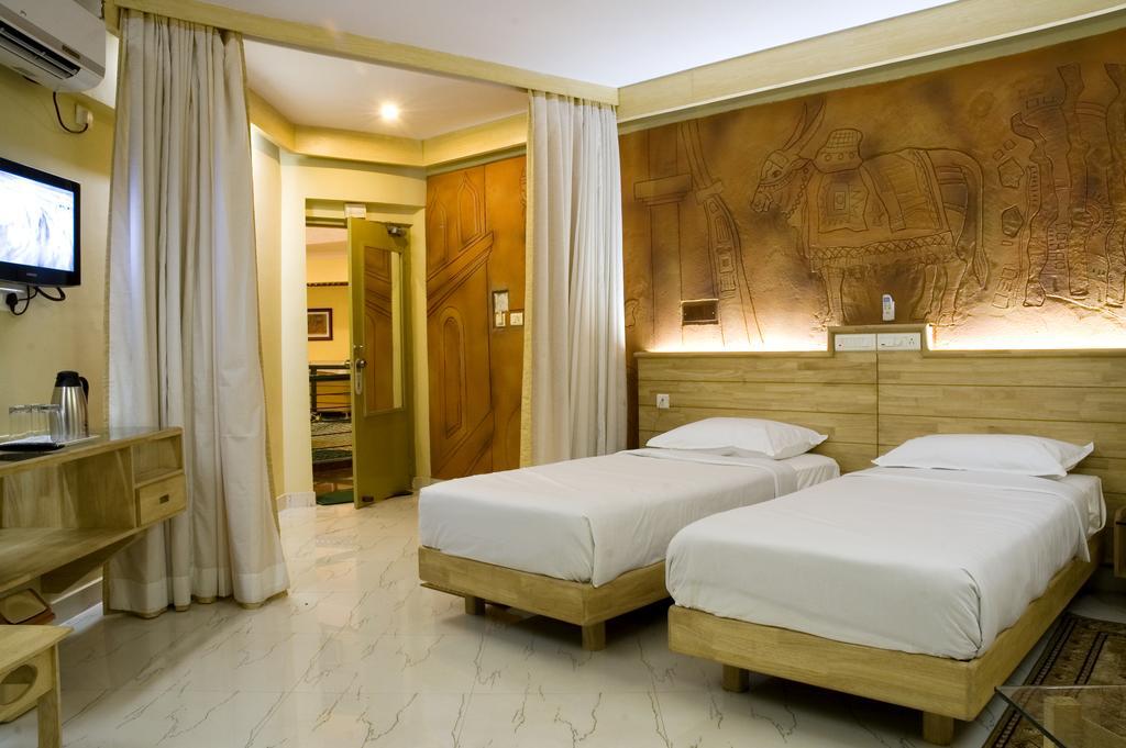 Parklane Hotel Mysore Ngoại thất bức ảnh