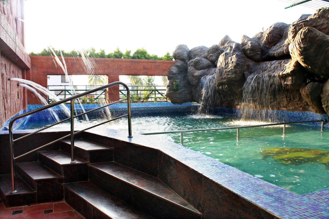 Parklane Hotel Mysore Ngoại thất bức ảnh