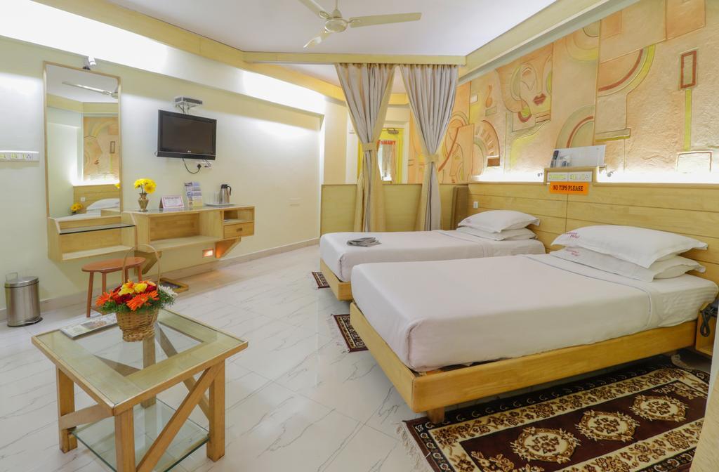 Parklane Hotel Mysore Ngoại thất bức ảnh